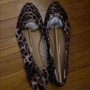 Report footwear Shannon Printed Flat 9.5 Camel Stitch Fix NWT